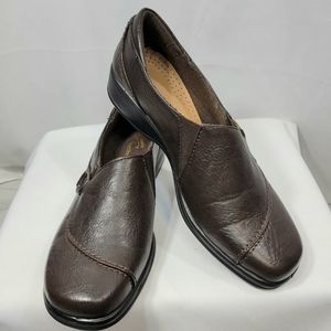 Easy Street Comfort Wave Brown Faux Leather Slip On Shoes Size 8M